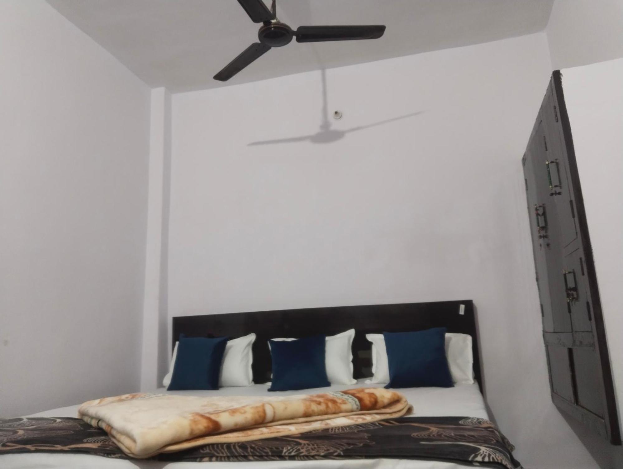 Rohit Paying Guest House Assi Ghat Varanasi Exterior photo